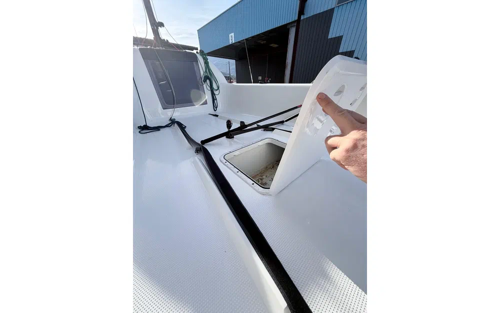 slider 4 Beneteau First 18 SE