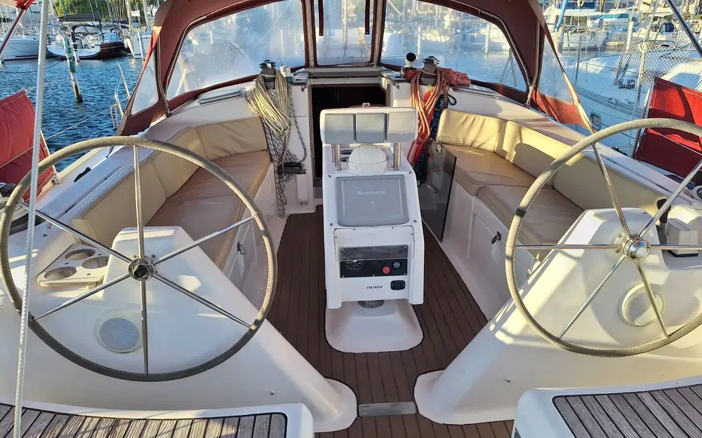 slider 14 Dufour Gib Sea 43