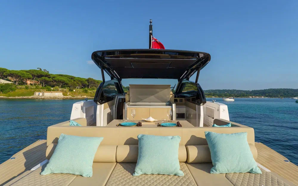 slider 11 Rio Yachts Le Mans 50