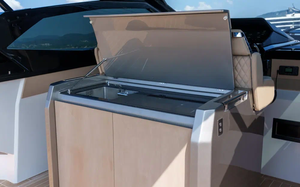 slider 12 Rio Yachts Le Mans 50