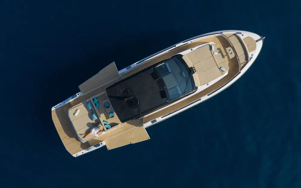 slider 7 Rio Yachts Le Mans 50