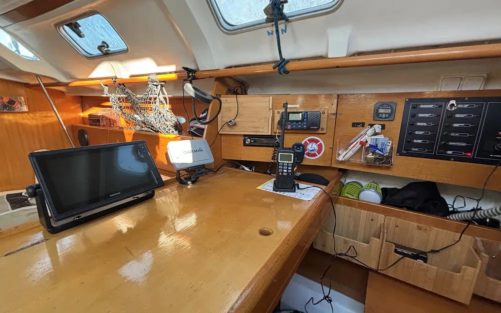 slider 10 Beneteau First 33.7