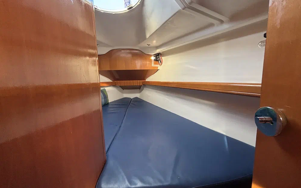 slider 11 Beneteau First 33.7