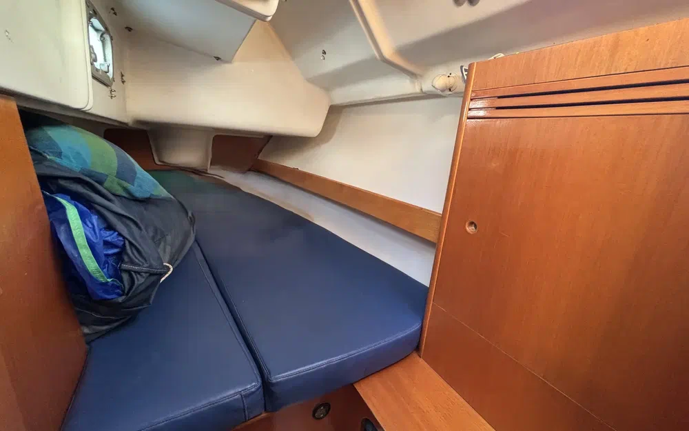 slider 15 Beneteau First 33.7