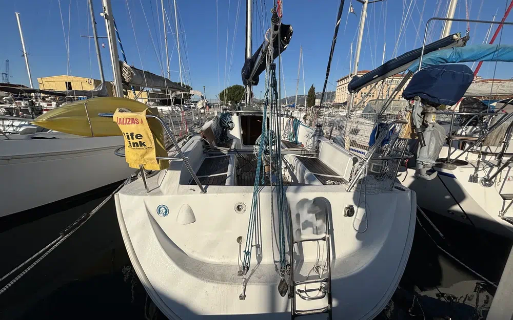 slider 2 Beneteau First 33.7