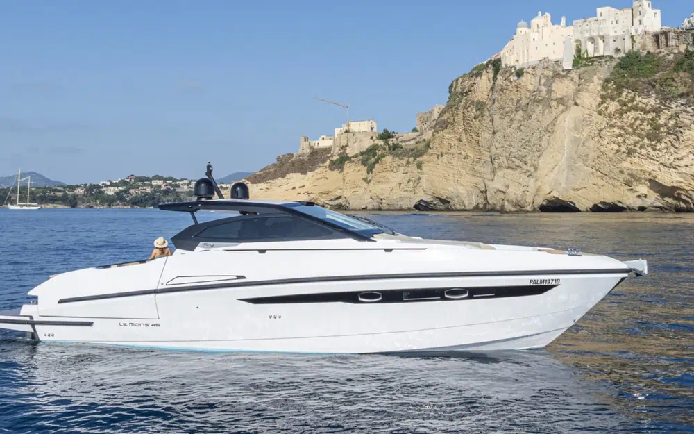 slider 1 Rio Yachts Le Mans 45