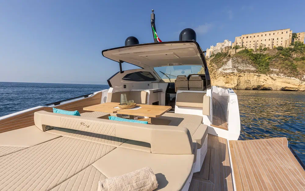 slider 4 Rio Yachts Le Mans 45