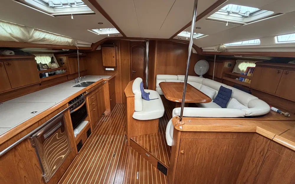 slider 12 Jeanneau Sun Odyssey 49
