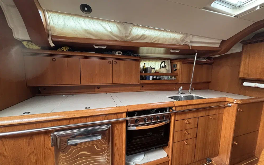 slider 15 Jeanneau Sun Odyssey 49