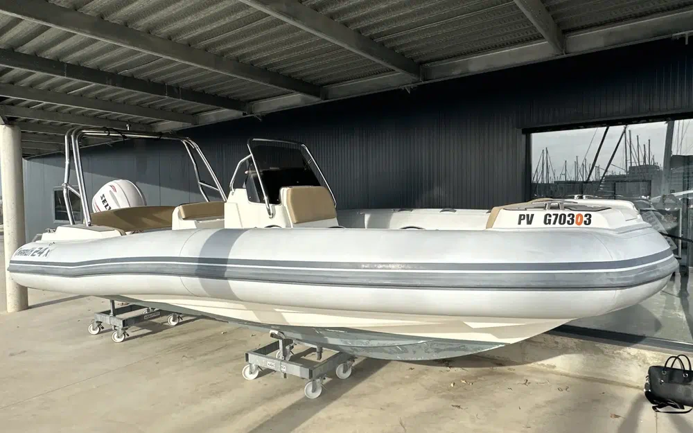 slider 1 Marlin Boat MARLIN 24X