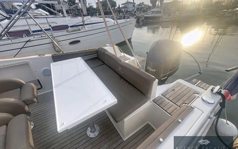 slider 14 Pacific Craft 750 Open