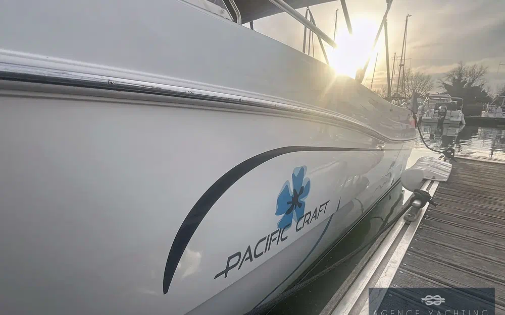 slider 3 Pacific Craft 750 Open