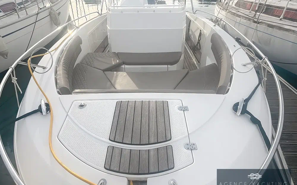 slider 4 Pacific Craft 750 Open