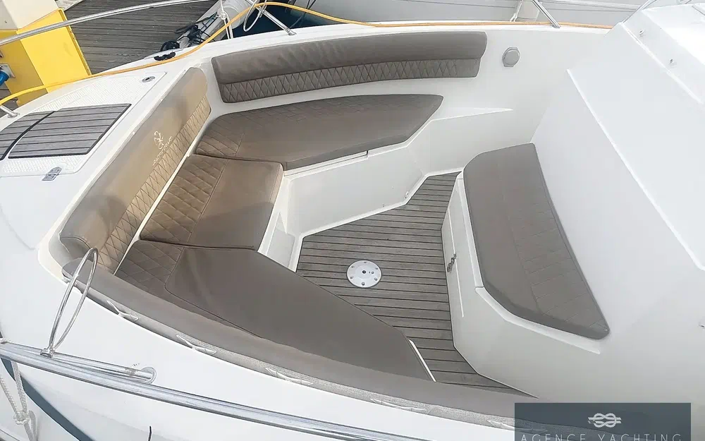 slider 5 Pacific Craft 750 Open