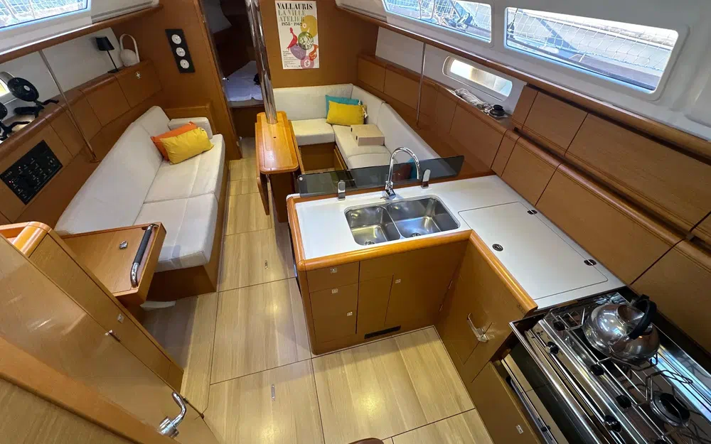 slider 14 Jeanneau Sun Odyssey 379