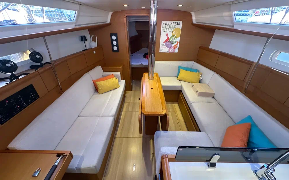 slider 19 Jeanneau Sun Odyssey 379