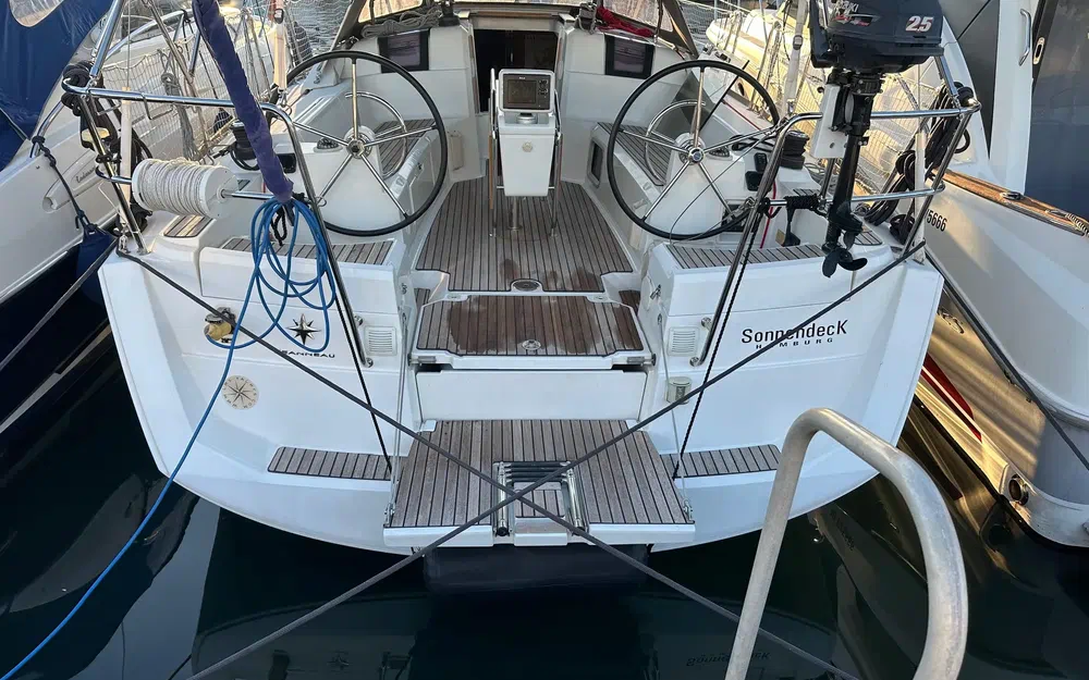 slider 3 Jeanneau Sun Odyssey 379