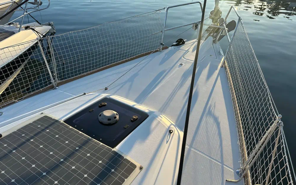 slider 5 Jeanneau Sun Odyssey 379