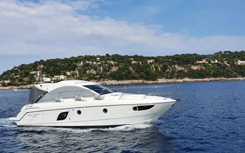 slider 0 Beneteau Gran Turismo 38