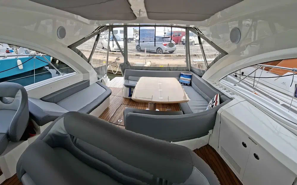 slider 11 Beneteau Gran Turismo 38