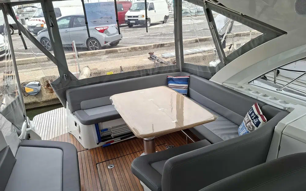 slider 8 Beneteau Gran Turismo 38