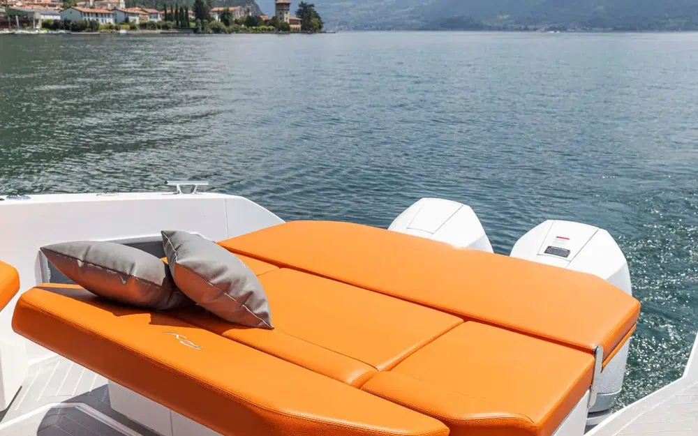 slider 3 Rio Yachts Daytona 35 Bow rider