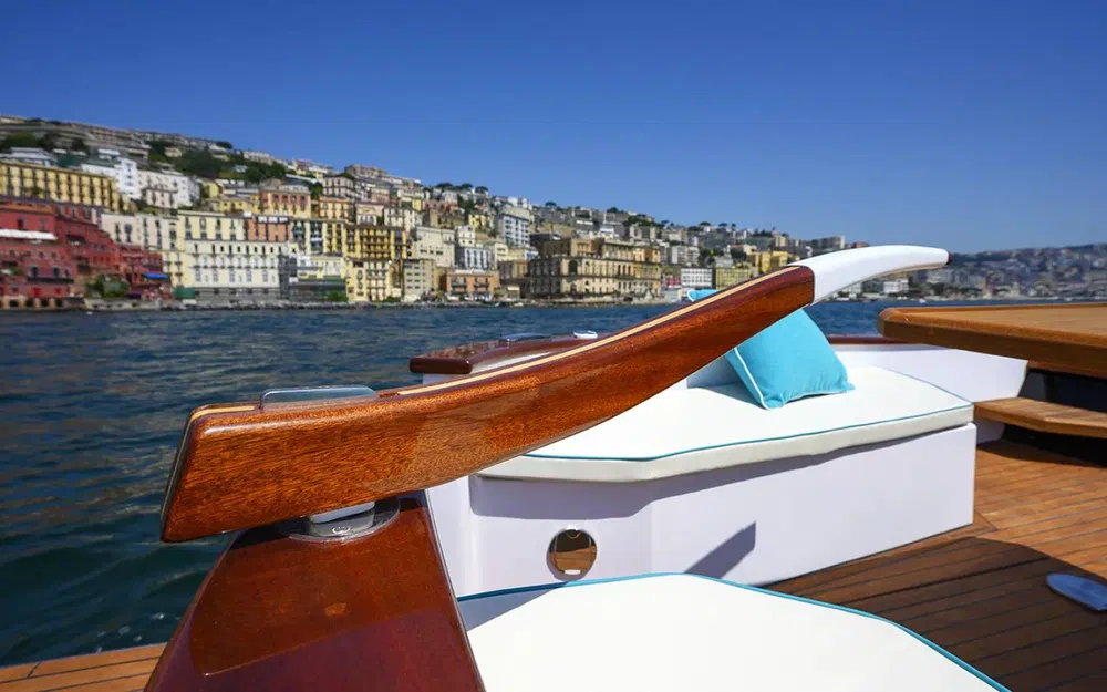 slider 10 Cantieri Mimi Libeccio 8.5 Classic