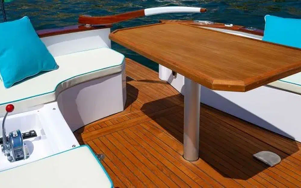 slider 10 Cantieri Mimi Libeccio 8.5 Classic