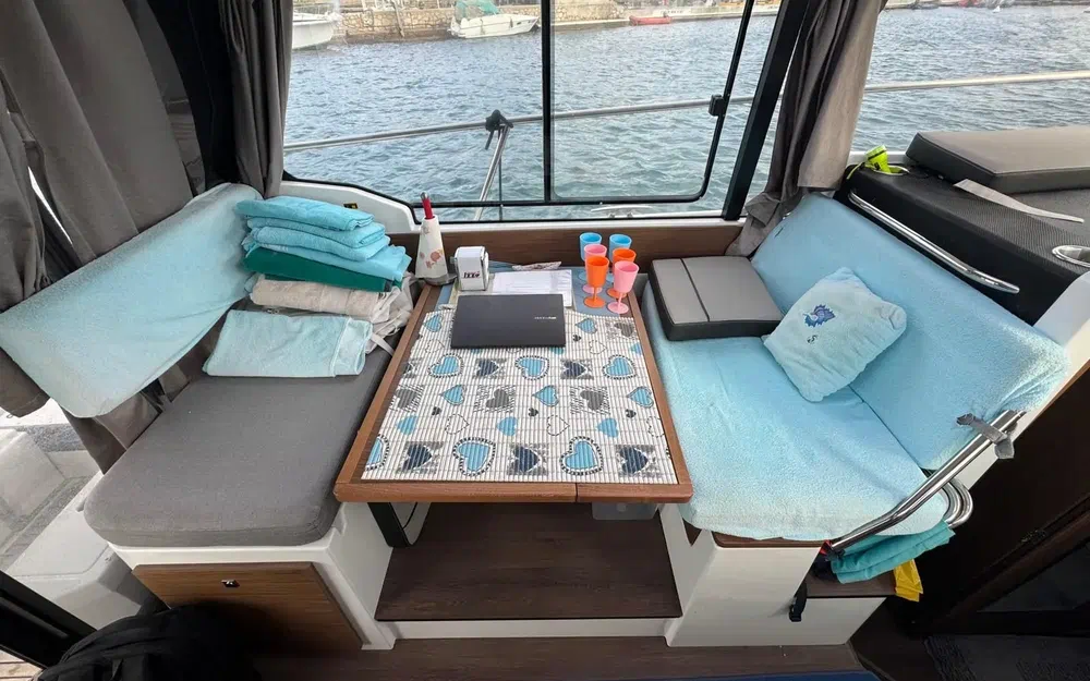 slider 10 Jeanneau Merry Fisher 1095