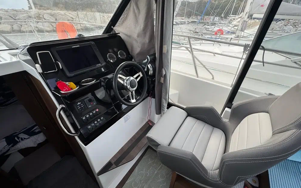 slider 12 Jeanneau Merry Fisher 1095