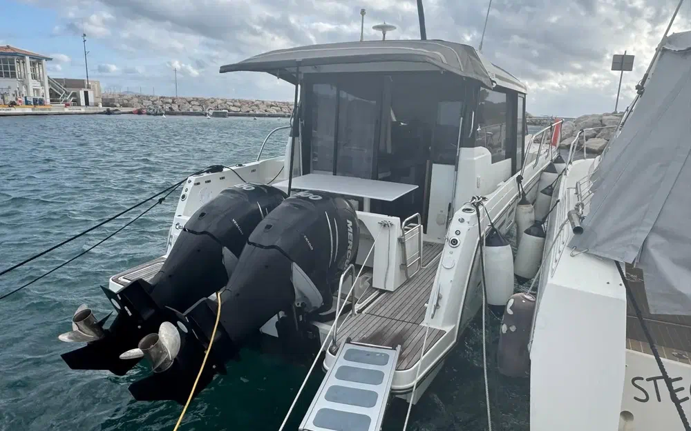 slider 2 Jeanneau Merry Fisher 1095