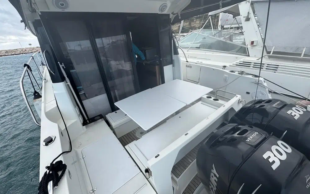 slider 3 Jeanneau Merry Fisher 1095