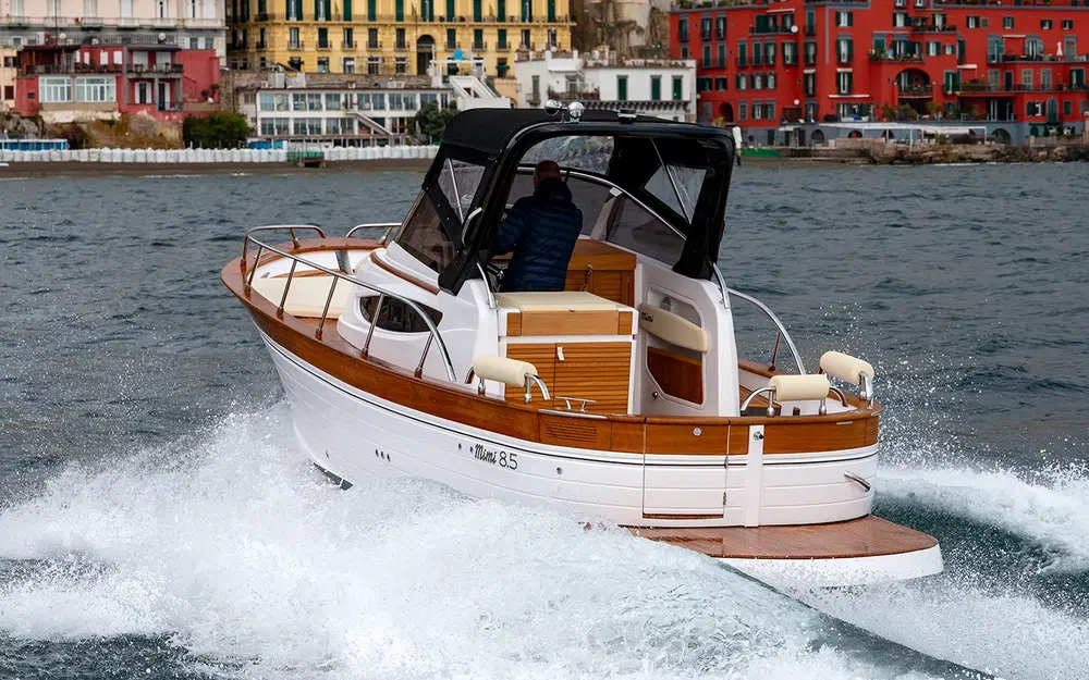 slider 1 Cantieri Mimi Libeccio 8.5 Cabin