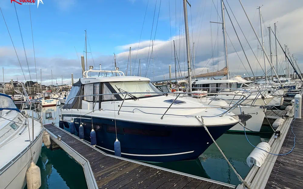 slider 0 Jeanneau Merry Fisher 855