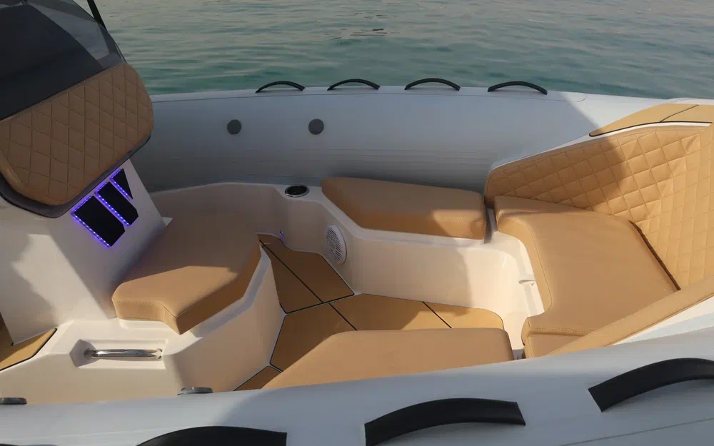 slider 17 Tiger Marine Top Line 650