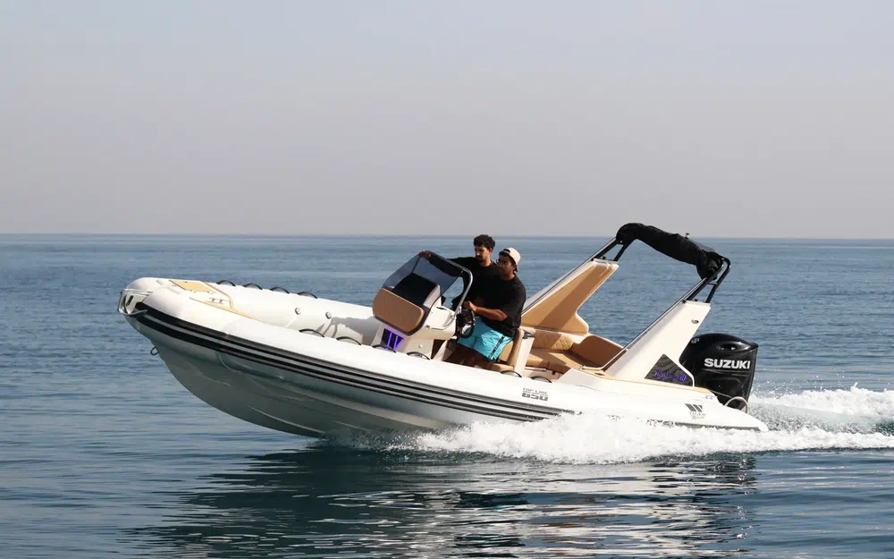 slider 8 Tiger Marine Top Line 650