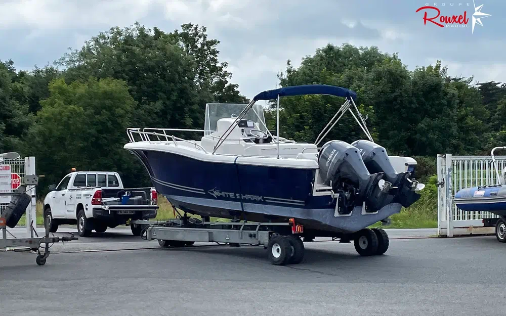 slider 1 White Shark 265