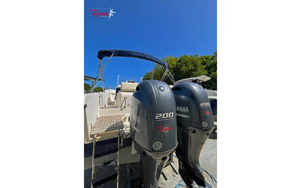 slider 5 White Shark 265