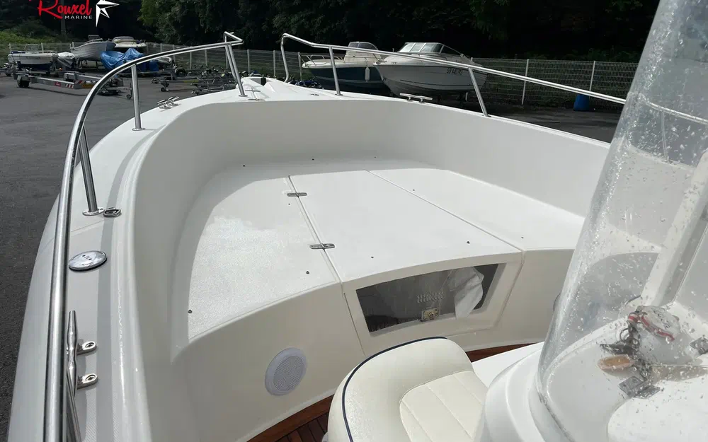 slider 6 White Shark 265