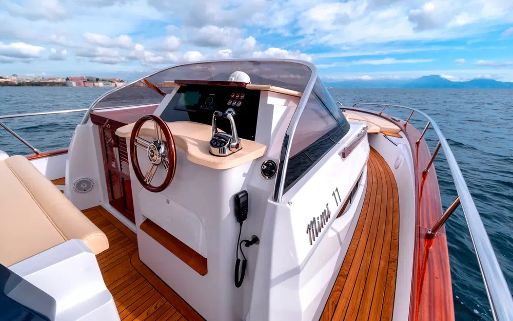 slider 9 Cantieri Mimi Libeccio 11 WA