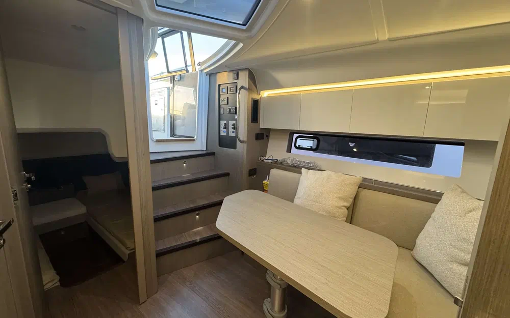 slider 13 Beneteau Gran Turismo 41