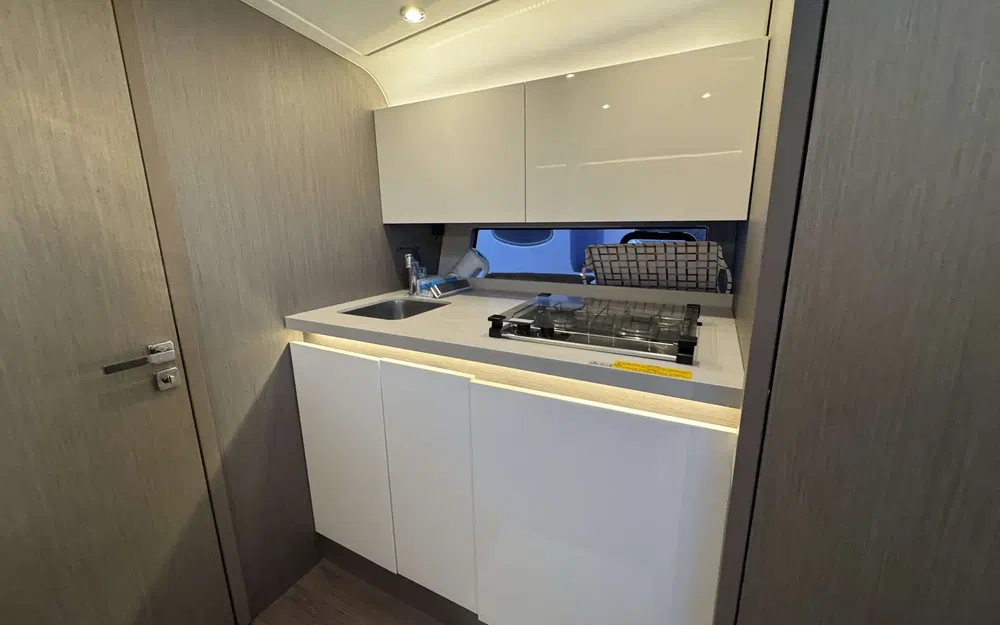 slider 15 Beneteau Gran Turismo 41