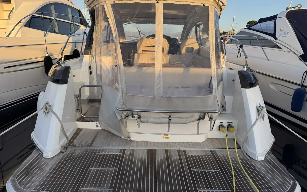 slider 2 Beneteau Gran Turismo 41