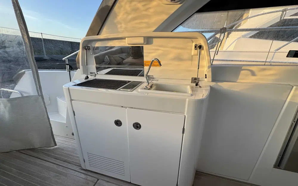 slider 8 Beneteau Gran Turismo 41