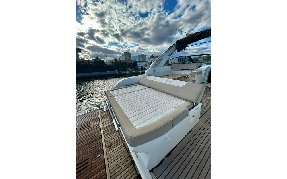 slider 9 Jeanneau Leader 40