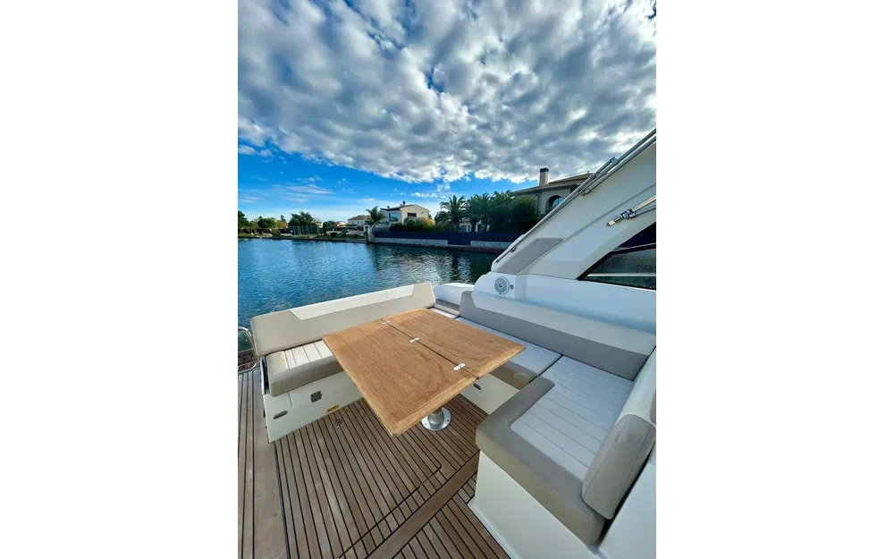 slider 14 Jeanneau Leader 40