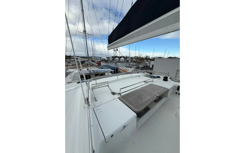 slider 4 Lagoon 52 F