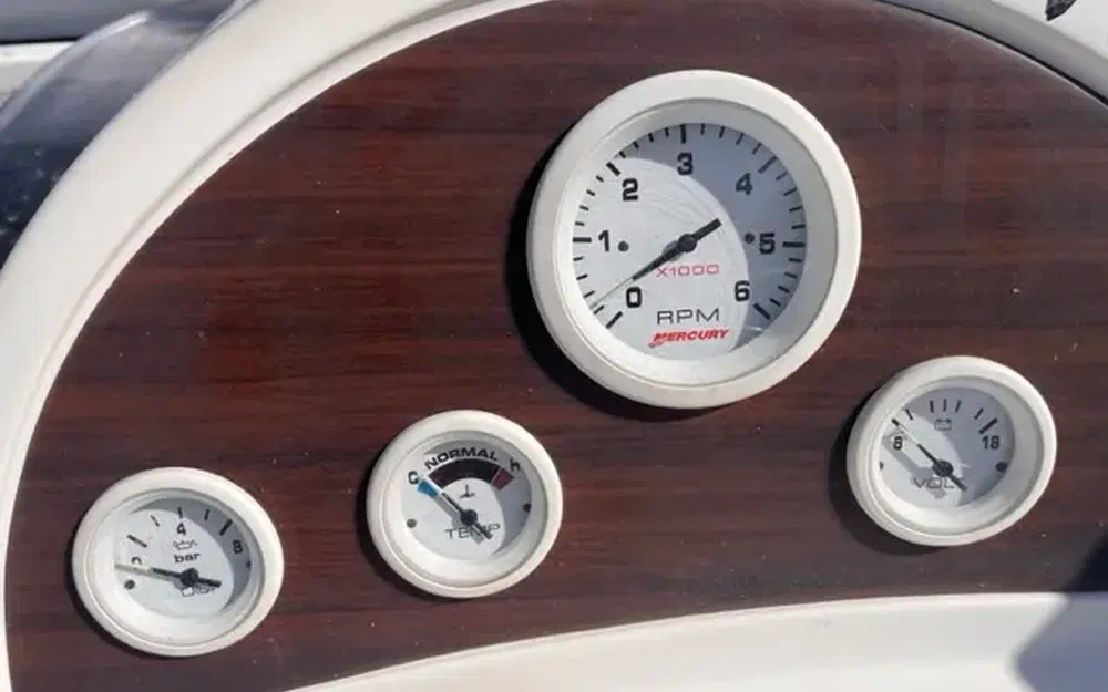 slider 6 Quicksilver 650 Cruiser