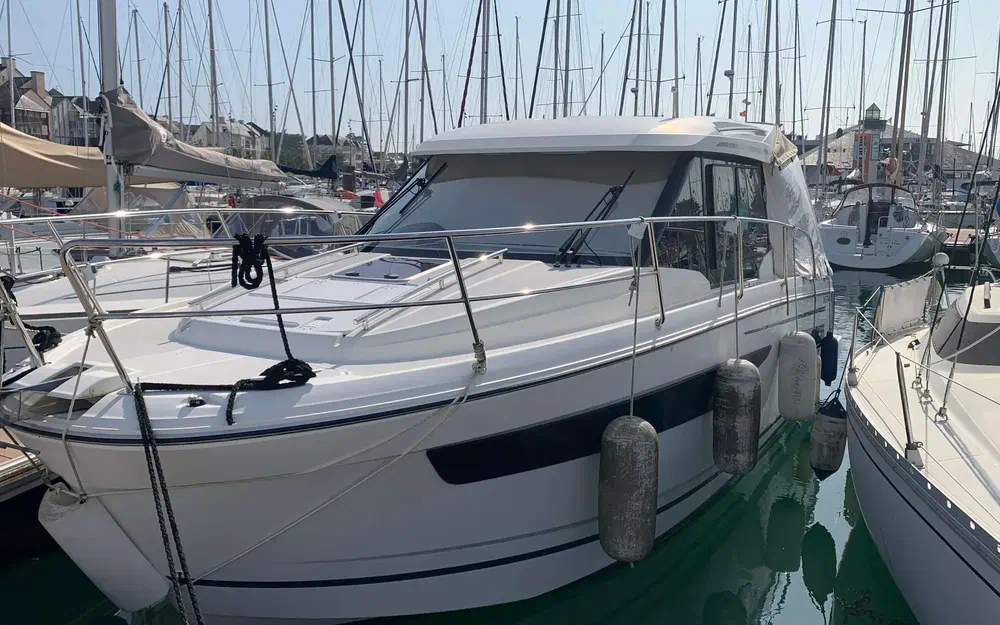 slider 0 Jeanneau Merry Fisher 895