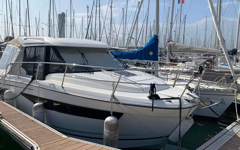 slider 1 Jeanneau Merry Fisher 895